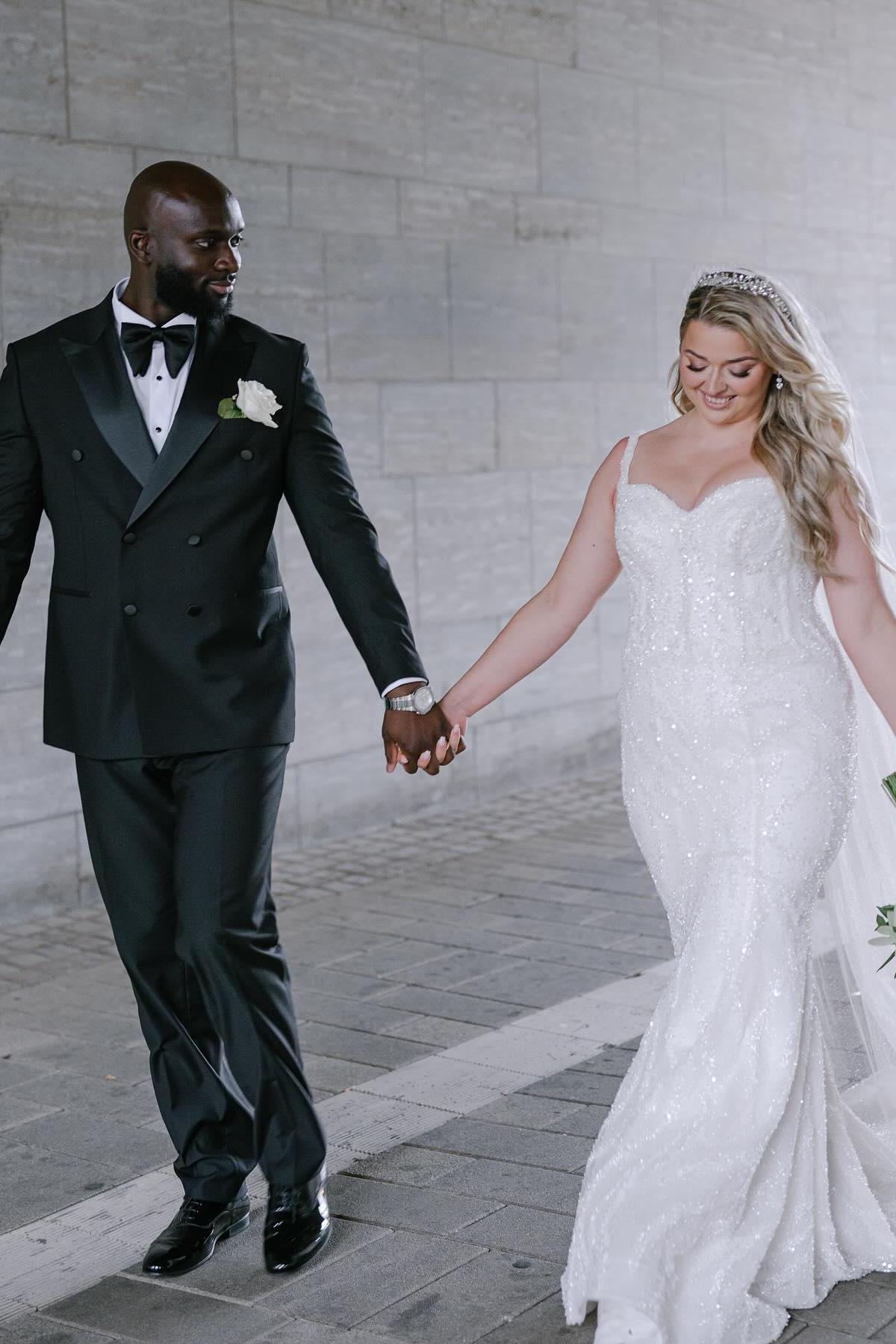 White Wedding Dress Mermaid Sweetheart Spaghetti Straps Sleeveless Beaded Sequined Long Bridal Gown