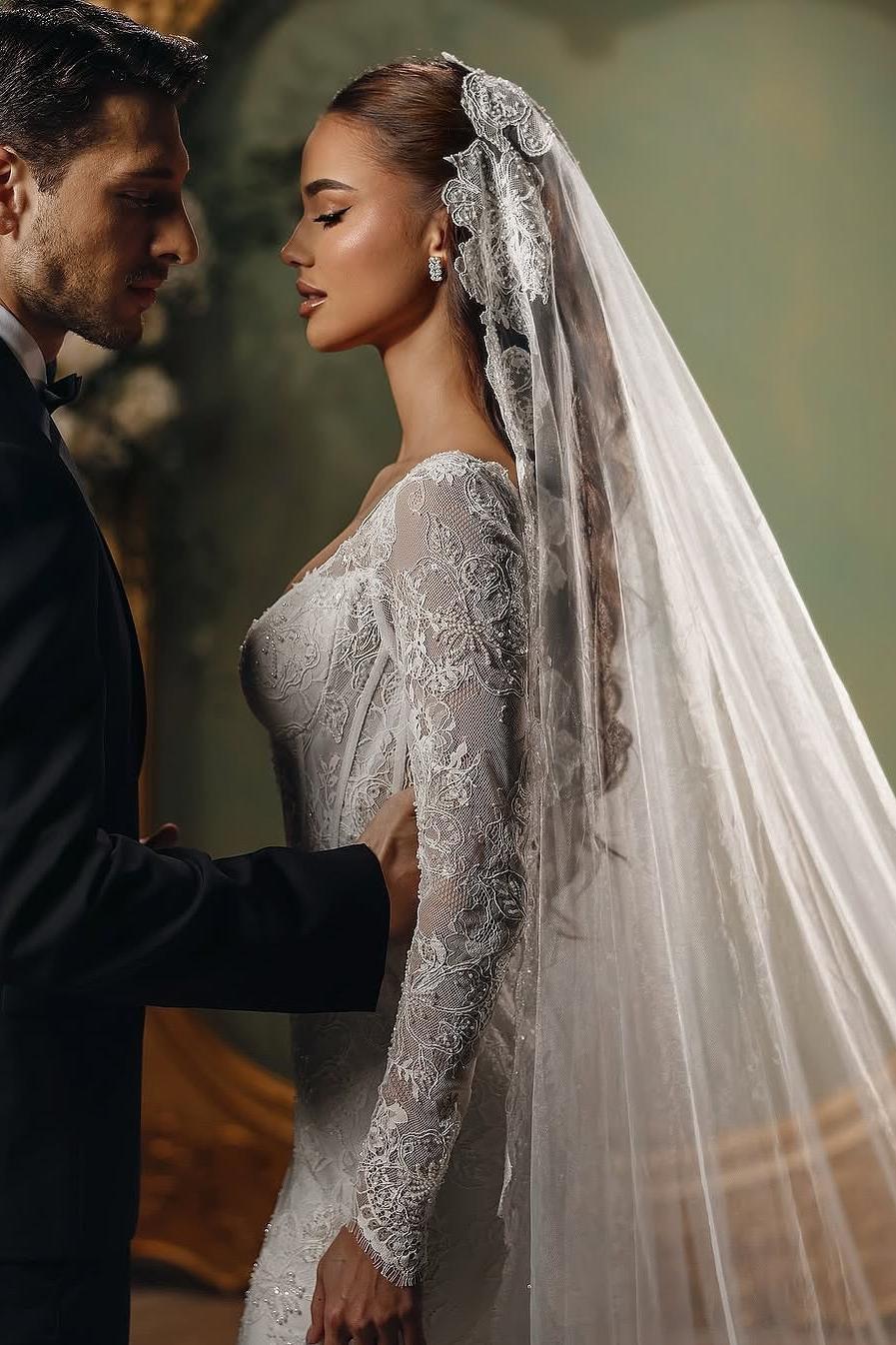 White Wedding Dress Mermaid V Neck Long Sleeves Beaded Sweep Train Lace Bridal Gown