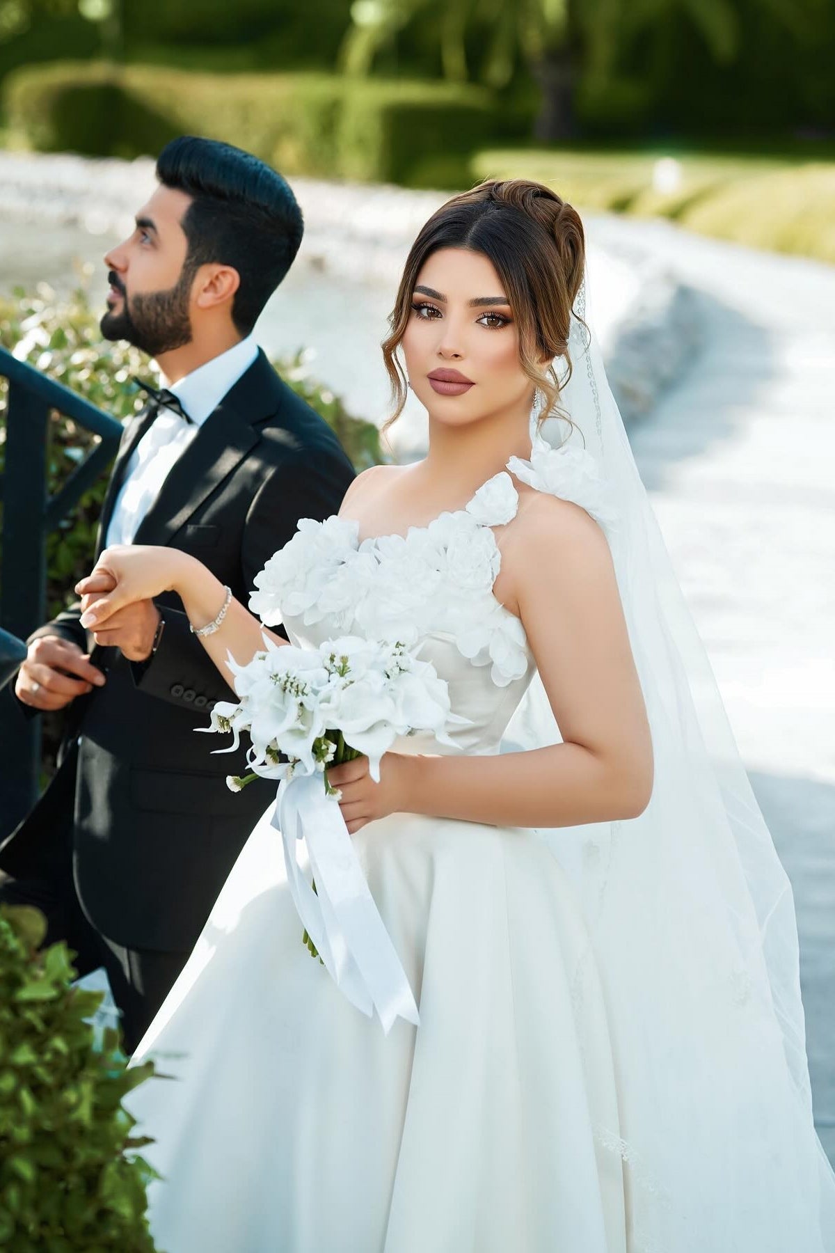 White Wedding Dress One Shoulder Sleeveless Sweep Train Ball Gown Long Satin Bridal Gown With 3D Flowers