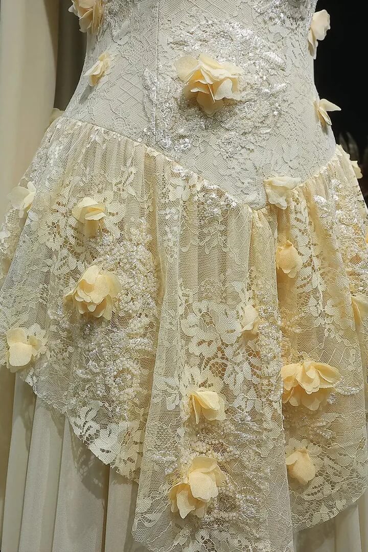 Yellow Lace A Line Prom Dress Sweetheart Lace Appliqued Formal Dress with 3D Flowers