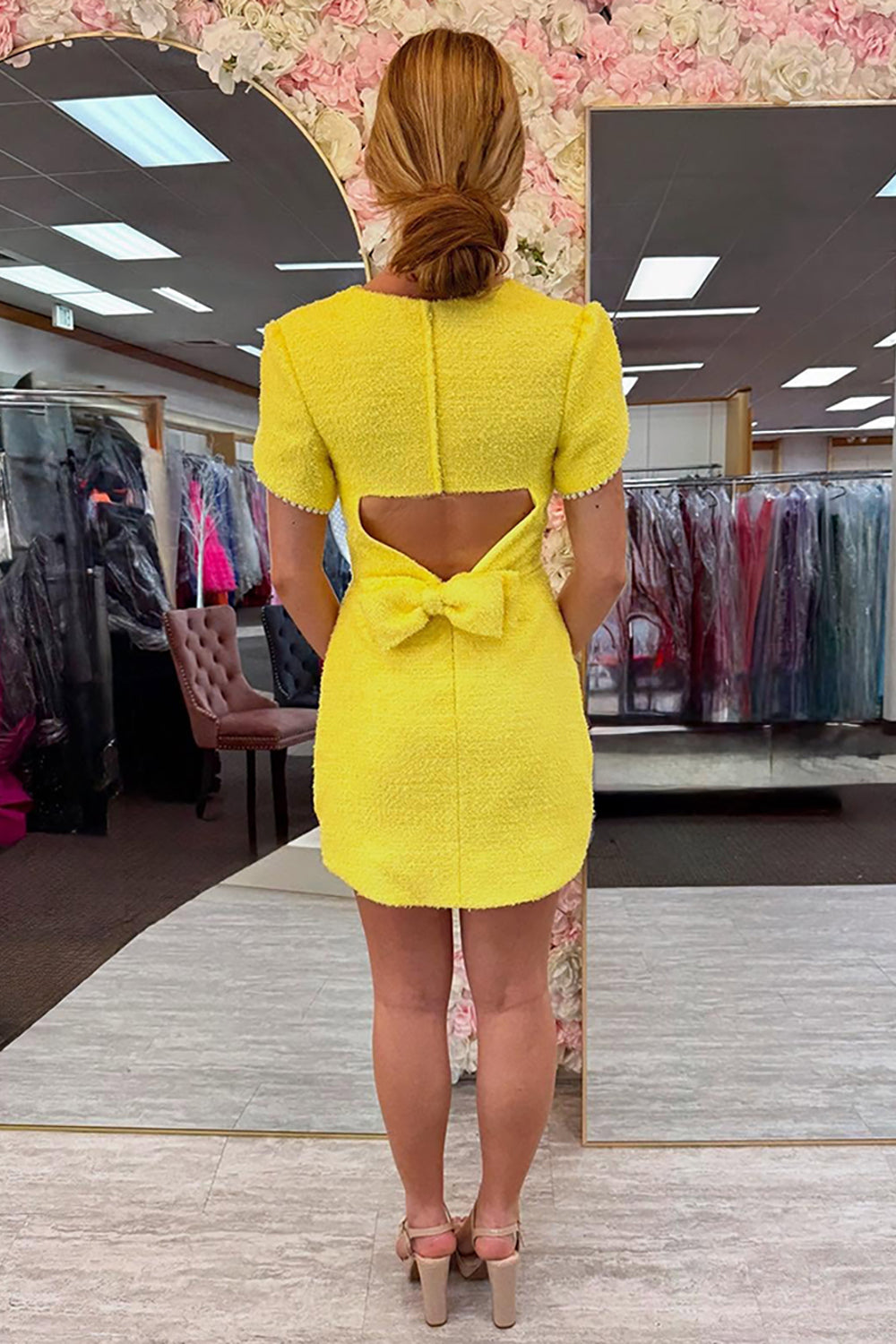 Yellow Tight Homecoming Dresses Short Sleeves Tweed Cocktail Dresses With Pearl