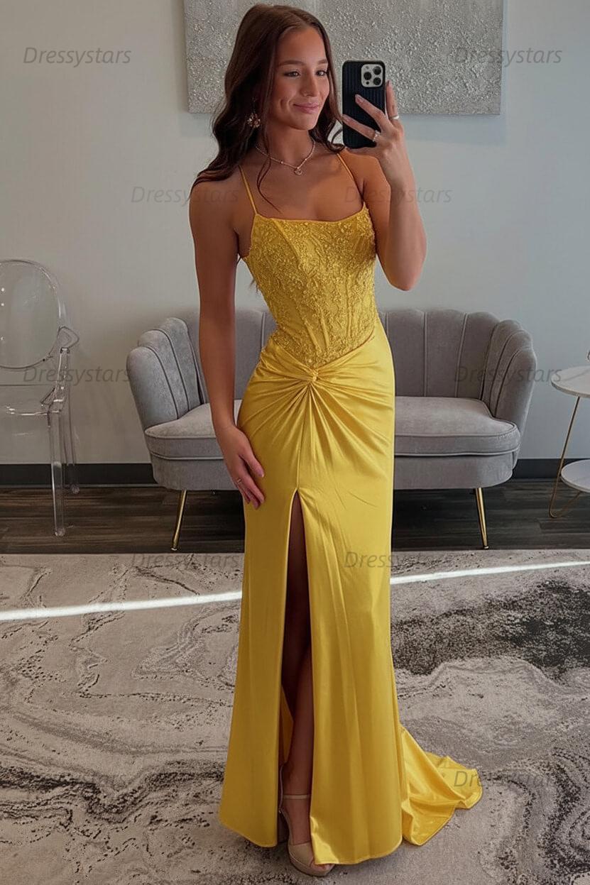 Red Prom Dress Spaghetti Straps Ruhed Long Lace Formal Dress With Appliques