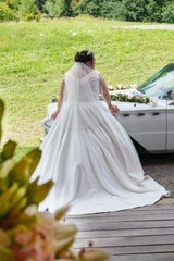 Dressystars Plus Size Wedding Dresses V Neck A Line Satin Bridal Gowns